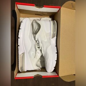 Women’s Size 9 White Nike Air Max Sequent 4.5 Sneakers  almost NEW!